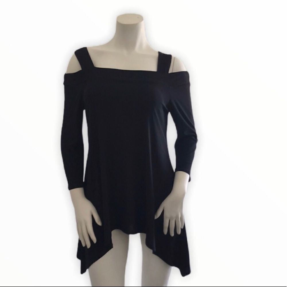 Caribe Small Black Shark Bite Cold Shoulder Top